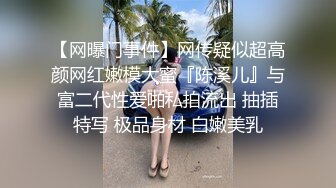 裸条借贷，98年妹子身材不错，卫生间各种摆拍