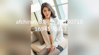 95艺校小美女被玩到高潮几次尿了一床自己都不好意思了