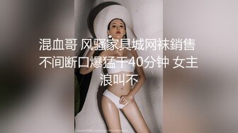 古风妆风情少妇露脸小奶妈，奶水充足颜值不错玩的嗨，听狼友指挥激情大秀，抠逼玩弄道具抽插淫声荡语水又多