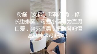 《母子乱伦》小伙下药迷翻妈妈❤️懂事以后第一次完完整整看妈妈的裸体❤️想不到妈妈下面毛毛那么少