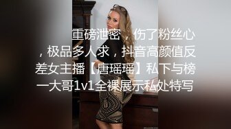 骚逼老婆自慰双洞全开